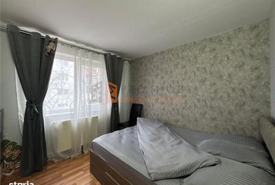 Apartament cu 3 camere semidecomandat, mobilat în Micro 5 - 6