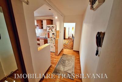 Apartament cu 2 camere semidecomandat în Independenței