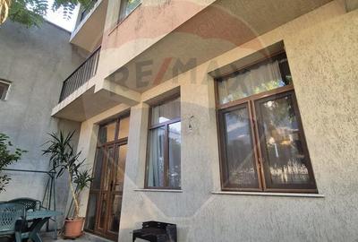 Vila cu 5 camere de vanzare in zona Brancoveanu