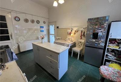 Casa individuala cu 4 camere si teren 900 mp zona Calea Poplacii - 1