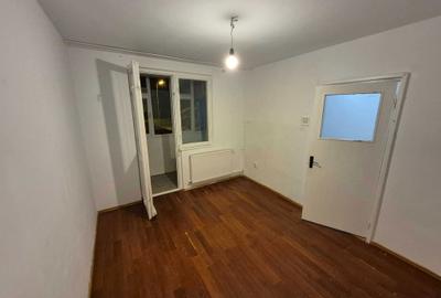 Apartament cu 2 camere semidecomandat în Micro 19 - 2