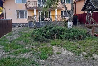 Casă cu 4 camere în Bărdești - 1