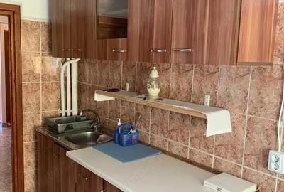 Apartament cu 3 camere decomandat în Dacia - 2