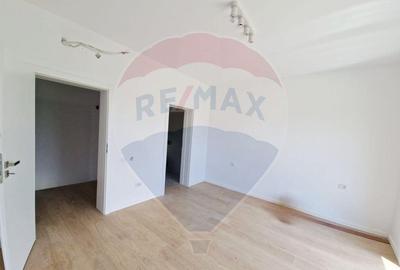 Casa / Vila - 132,5 mp , teren - 264 mp / zona Carcea - 13