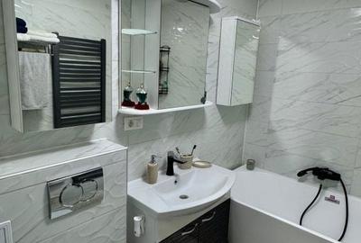 Apartament cu 2 camere decomandat în Petros - 2
