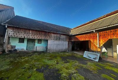 Casa cu 4 camere ?i gradina de 2700 mp, la doar 10 km de Bistri?a! - 2