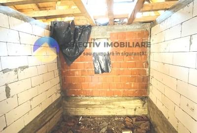 CASA la rosu   comuna STEFAN CEL MARE - 7