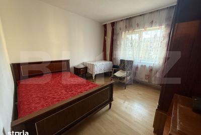 Apartament cu 3 camere decomandat în Micro 6 - 9