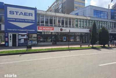Spațiu comercial, de 55 mp, în Central - 3