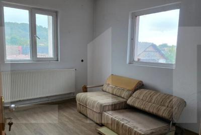 Casă cu 4 camere cu Teren 800 Mp în Dalnic - 16