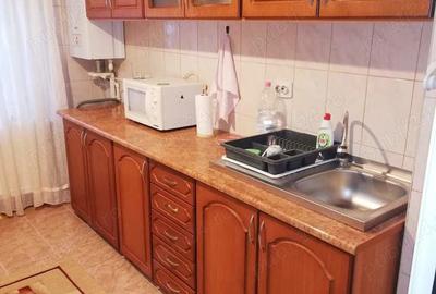 Inchiriez apartament cu 2 camere - 1