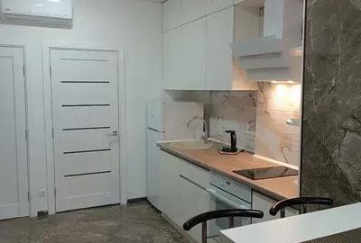 Garsonieră decomandată în Titan - 2