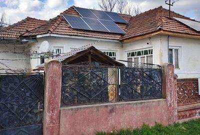 Casă cu 3 camere cu Teren 100 Mp în Central - 1