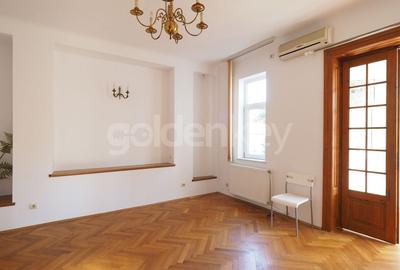 Vila nemobilata cu 4 camere si curte proprie - 9