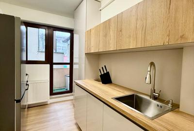 Apartament cu 3 camere semidecomandat în P-ța Dorobanți - 2