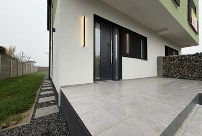 Duplex 4 camere, P+M, 100 mp utili, 20mp terase - Sag - 15