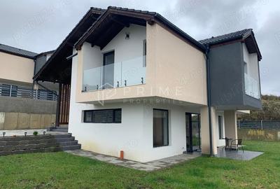 Casă individuală cu 4 camere cu Teren 470 Mp în Livezeni - 2