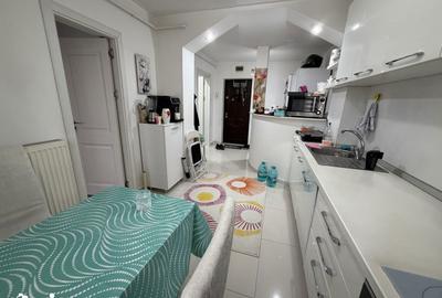 Apartament cu 3 camere decomandat în Central - 3
