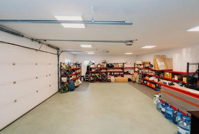 Spațiu comercial, de 322 mp, în Central - 3