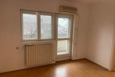 Casă cu 4 camere cu Canalizare în Mitropolie - 2