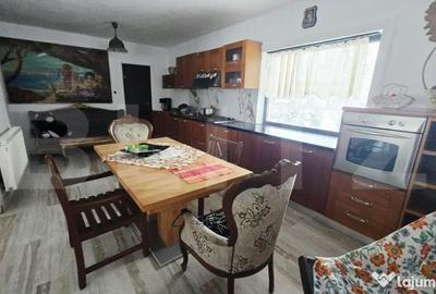 Casă cu 4 camere cu Teren 1945 Mp în Pianu - 2