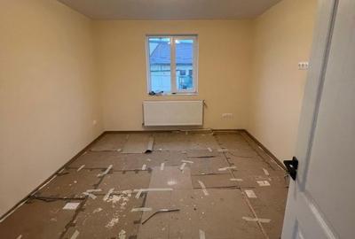 Casă cu 2 camere cu Teren 1500 Mp în Unirii - 1