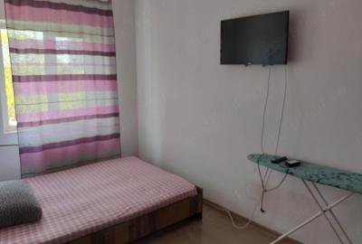 Apartament cu 3 camere semidecomandat în Târgșoru Nou - 1
