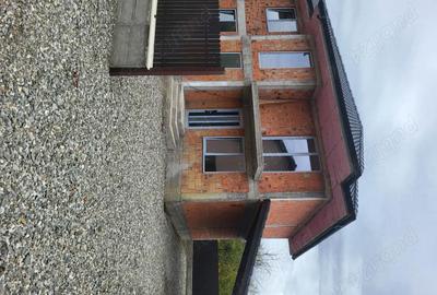 Casă cu Teren 450 Mp în Goranu - 3