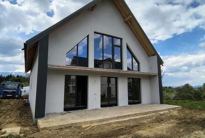 Casă cu 4 camere în Bran - 7