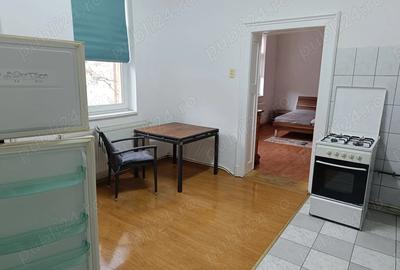 Inchiriez apartament cu o camera in zona centrala - 7