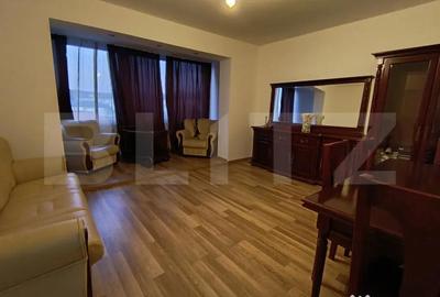Apartament cu 4 camere decomandat în Central - 2