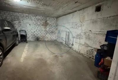 Apartament cu 3 camere decomandat în Calea Moldovei