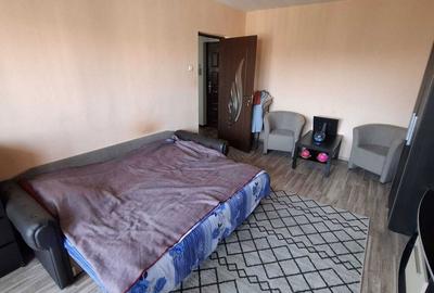 Apartament cu 3 camere decomandat în Calea București - 1