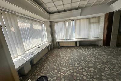 Spațiu comercial, de 200 mp, în Central - 2
