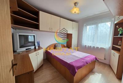 Apartament cu 2 camere semidecomandat, mobilat în Brâncoveanu