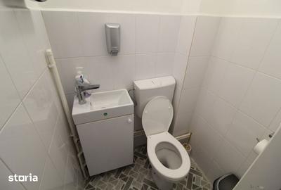 Spațiu comercial, de 40 mp, în Central - 11