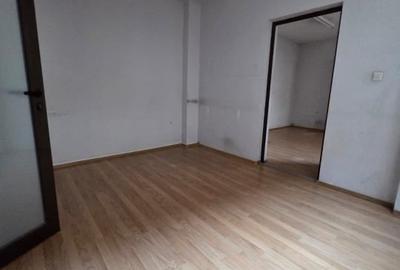 Spațiu comercial, de 300 mp, în Ștefan cel Mare - 11