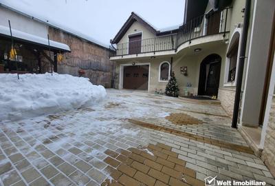 CASA REZIDENTIALA DE LUX + 5 SPATII COMERCIALE CU CHIRIASI - 15