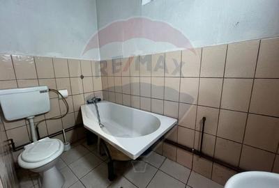 Casă cu 4 camere cu Teren 2144 Mp în Șeitin - 11