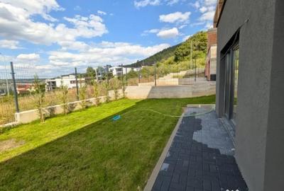 Casă cu 4 camere cu Teren 280 Mp în Florești