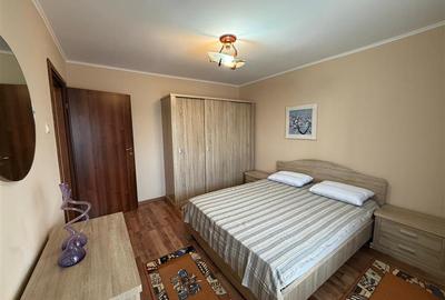 Apartament cu 3 camere decomandat, mobilat în 9 Mai - 2