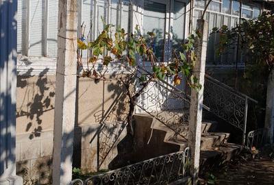 Casă cu 4 camere în Slava Rusă