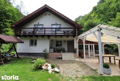 Casă cu 3 camere cu Teren 750 Mp în Ghelari