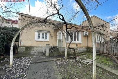 Casă cu 3 camere cu Canalizare în Central - 12