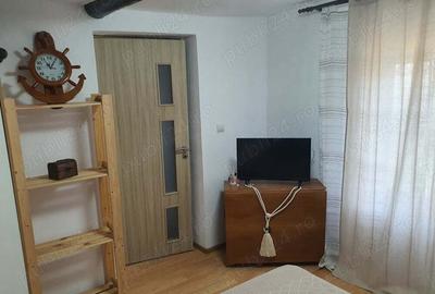 Casă cu 4 camere cu Teren 2500 Mp în Central - 3
