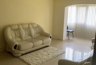 Apartament cu 3 camere decomandat în Cornitoiu