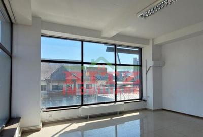 Spațiu comercial, de 242 mp, în Caracal - 1