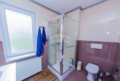 Casa cu 7 camere de vanzare la drumul principal cu 2 in... - 7