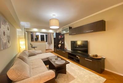 Apartament cu 3 camere decomandat, mobilat în Ultracentral