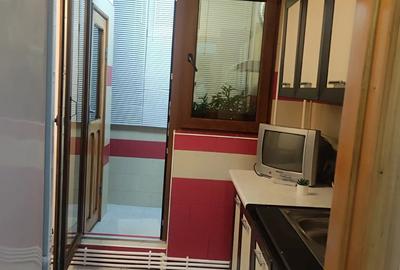 Ofer spre inchiriere un apartament cu o camera, zona Buzaului - 5